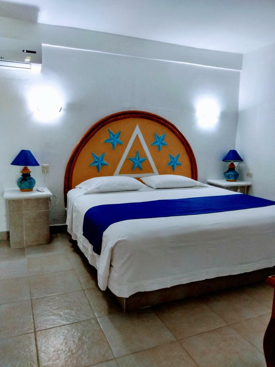 Hotel Y Club Campestre Altos Paraiso Пуэрто-Эскондидо Экстерьер фото