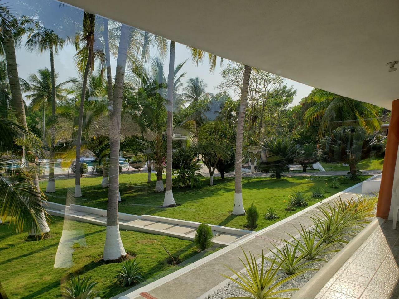 Hotel Y Club Campestre Altos Paraiso Пуэрто-Эскондидо Экстерьер фото