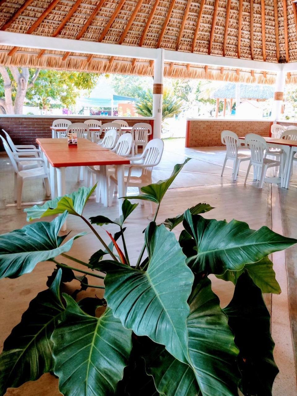 Hotel Y Club Campestre Altos Paraiso Пуэрто-Эскондидо Экстерьер фото