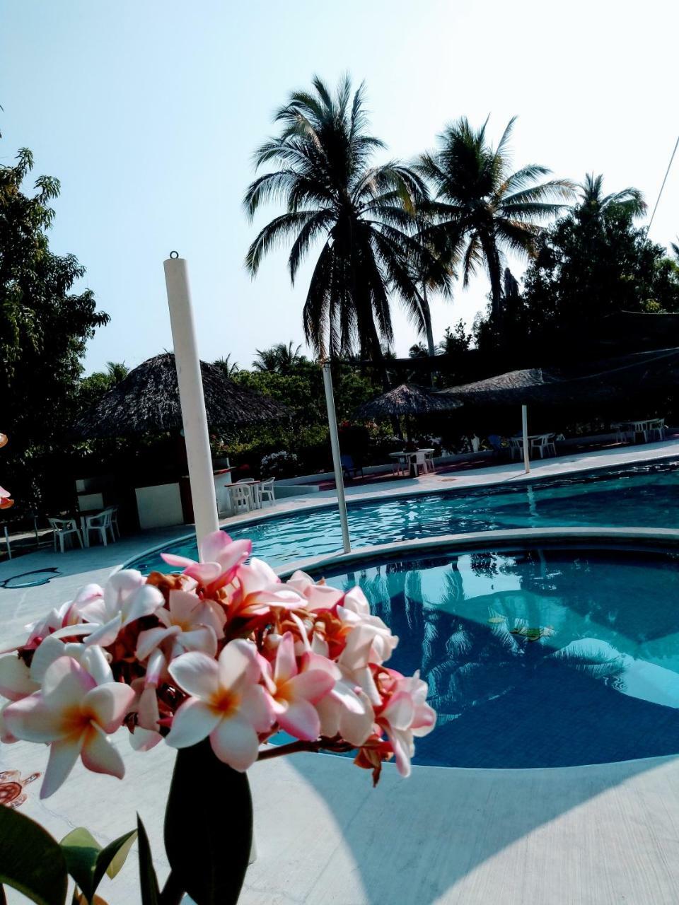 Hotel Y Club Campestre Altos Paraiso Пуэрто-Эскондидо Экстерьер фото